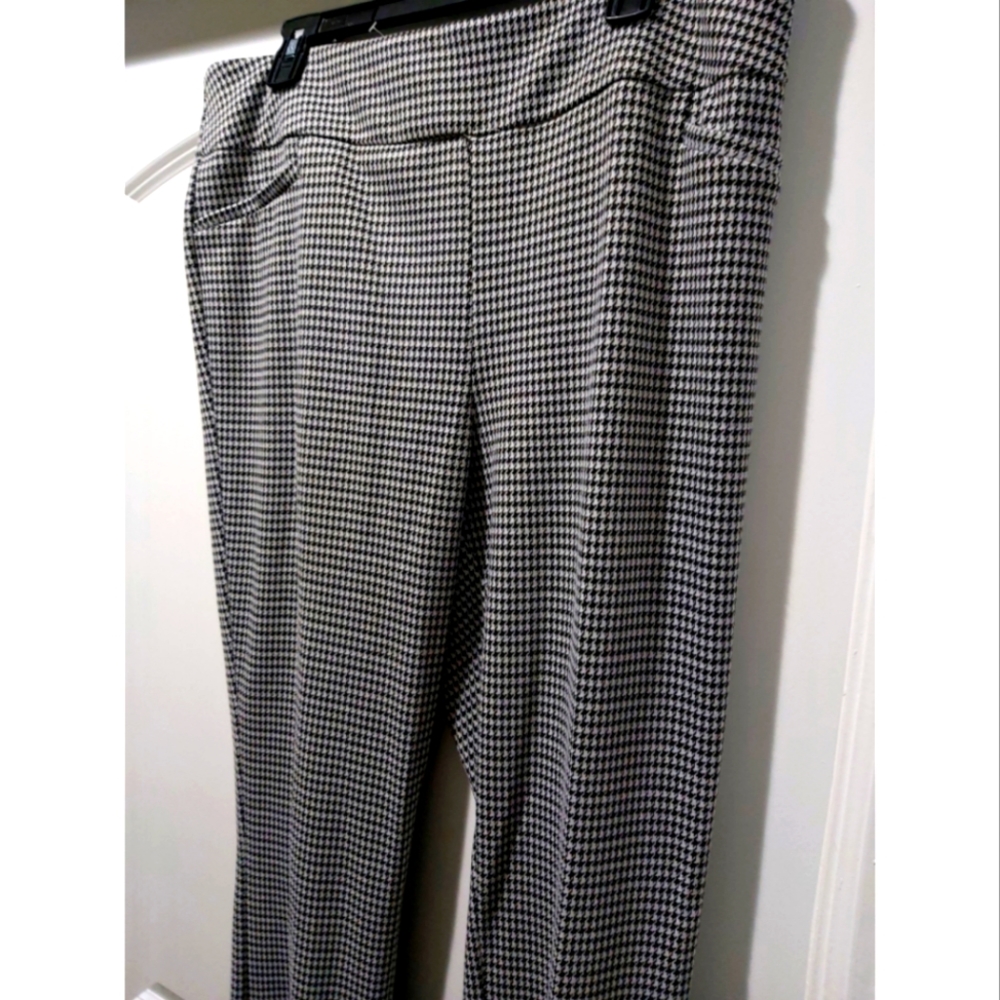7th Avenue Design Studio New York & Company Pull On BootCut Pants